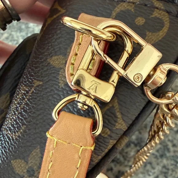 Louis Vuitton Mini Bum Bag - Picture 15 of 16